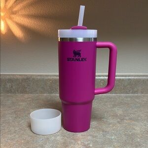 Stanley fuchsia pink 30 oz tumbler